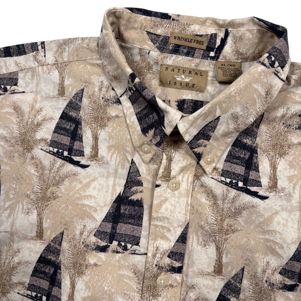 Hawaiian Button Shirt Mens XL Tan Sailboat Palm Tree‎ WRINKLE FREE Camp Resort
